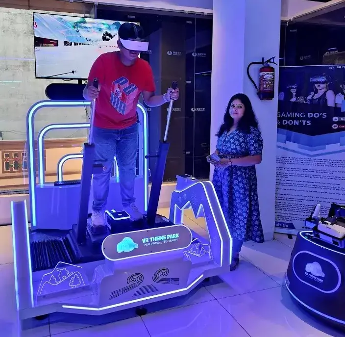 vr-theme-park-jaipur-kid-enjoy-vr-games