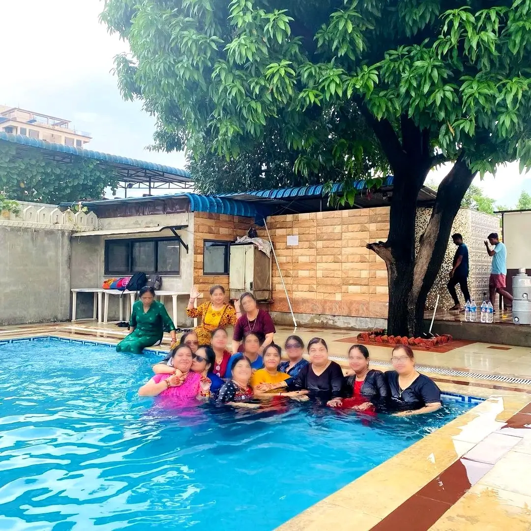 Dolphin Pools Kota Ladies Enjoying