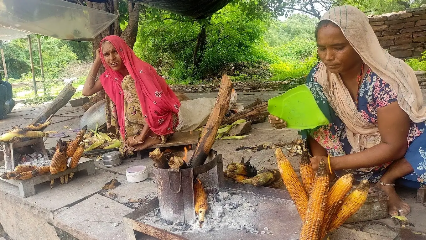 Menal Waterfall Sweet Corn Seller
